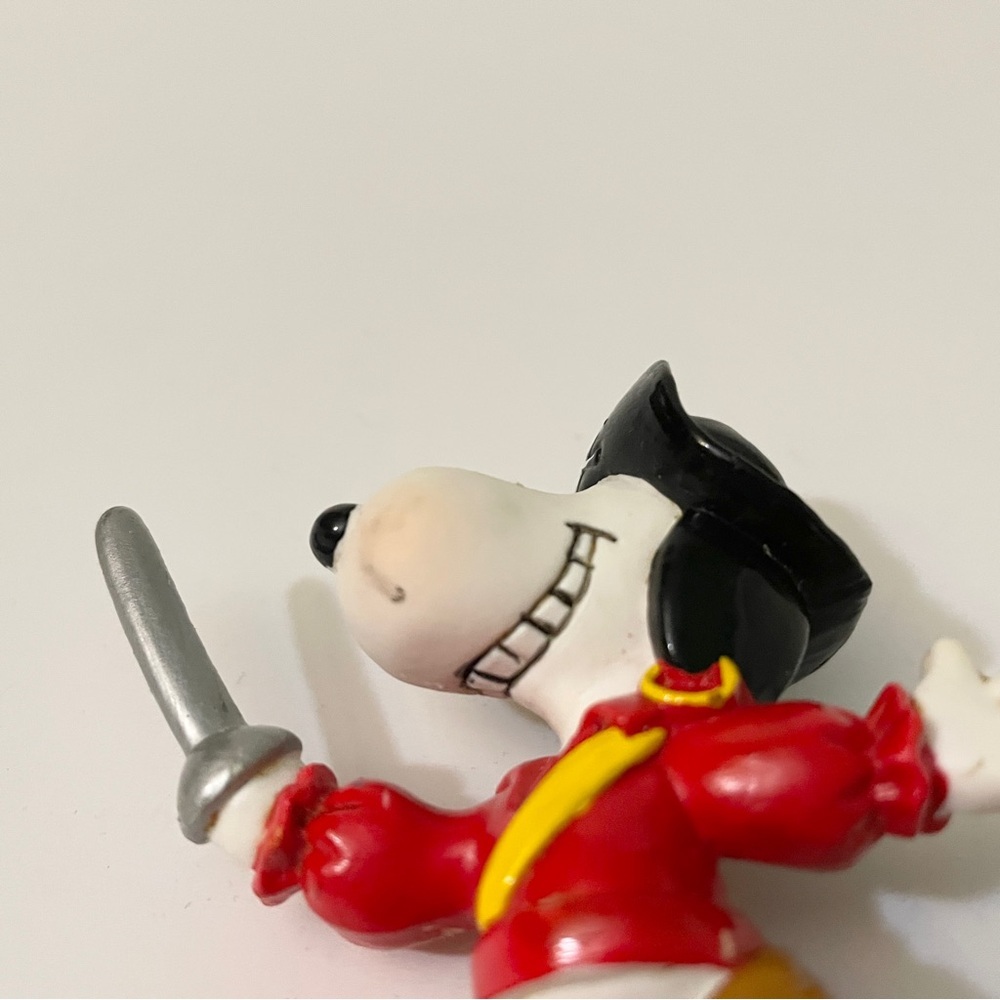 Vintage 1960s Peanuts Snoopy Pirate & Belle PVC Figurine UFS - Picture 4 of 16